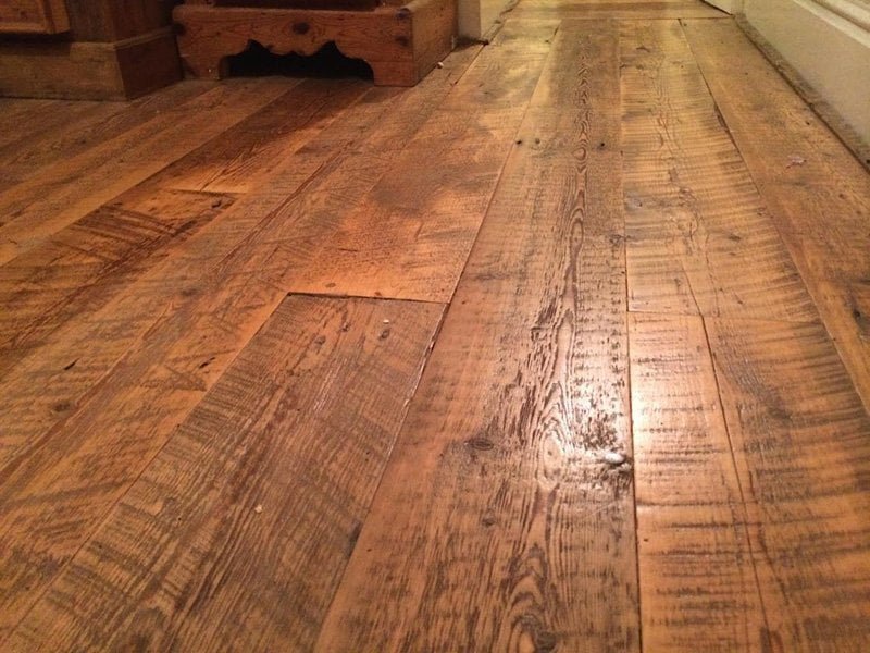 Reclaimed pine sawn face